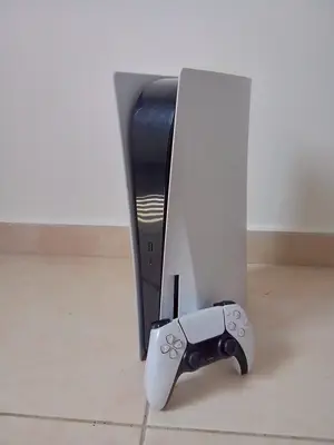 PS5 Standard en très bon état