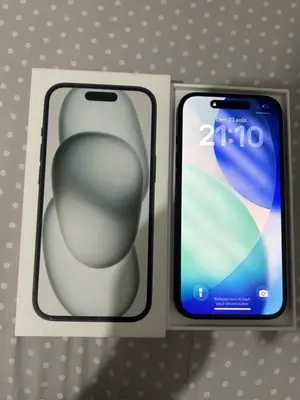 iPhone 15 état neuf, batterie 100%