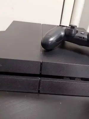 PlayStation 4 très bon état - Miniature 2