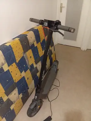 Trottinette électrique Xiaomi 4 Lite en très bon état