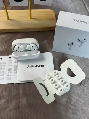 AirPods Pro 3 neufs avec boîte et accessoires, prix négociable