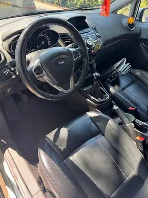 Fiat fista  2014 - 179 300 km - contrôle technique 1 an - Miniature 5