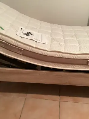 Lit électrique 80x200cm avec matelas et télécommande - Miniature 4