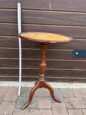 Guéridon ancien pied tripode plateau ovale
