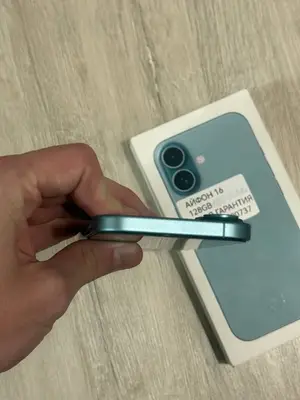 iPhone 16 Teal - Batterie 100% - 14 cycles - Miniature 4