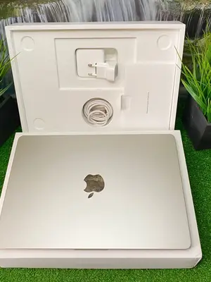 MacBook Air 13,6" M2 2022 - Comme neuf, 8Go/256Go - Miniature 3