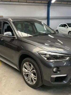 BMW X1 xDrive 18d xLine - Miniature 6