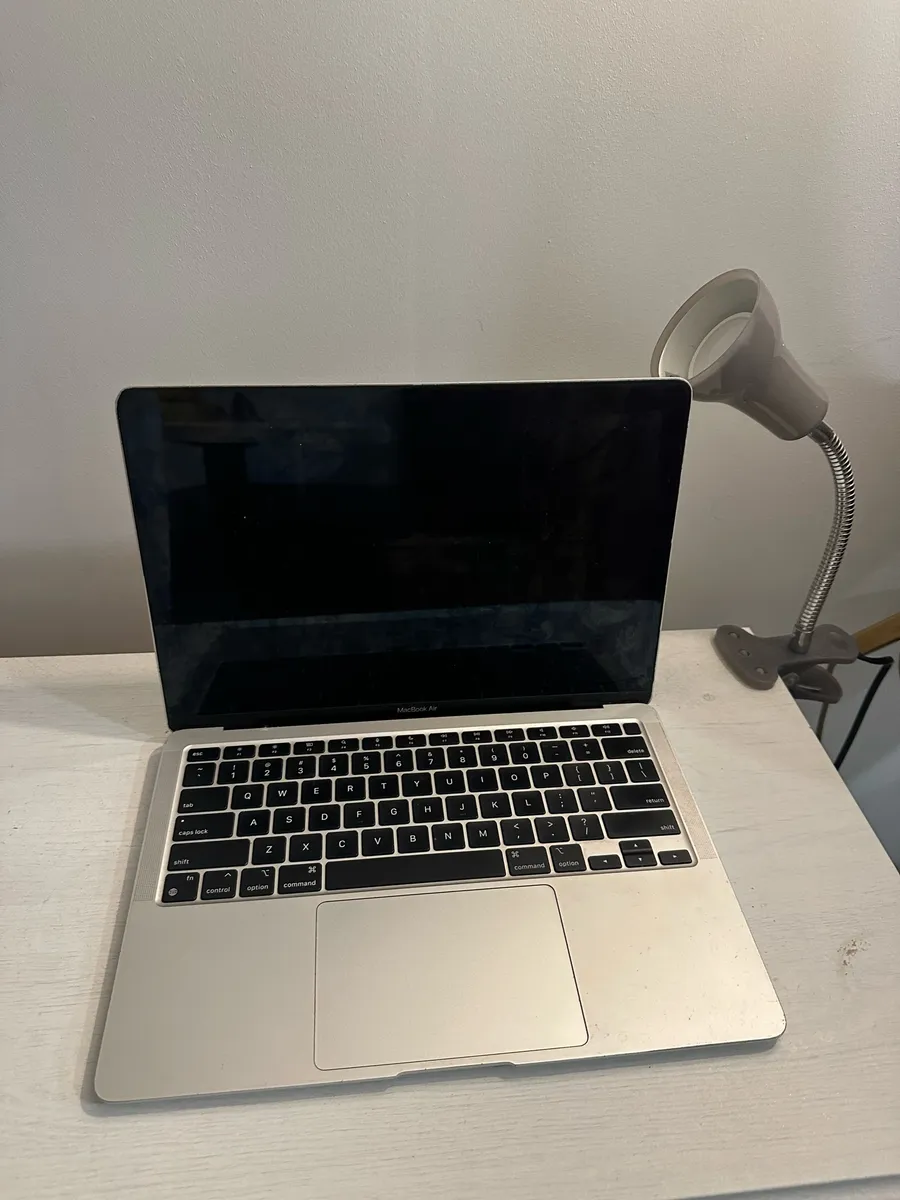 MacBook Air M1 2020 - 8 Go RAM 256 Go SSD - Pour réparation - Photo 1