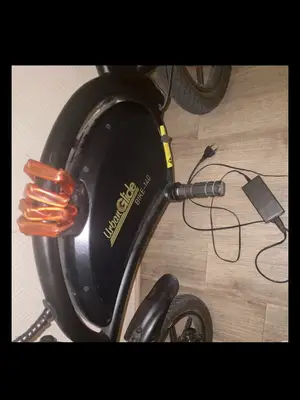 Vélo électrique UrbanGlide 140 Bike noir d’occasion avec chargeur inclus - Miniature 5