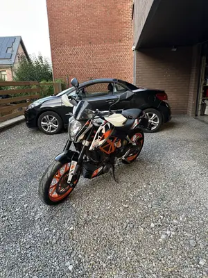 KTM Duke 390 2013 - 7900km - Comme neuve - Miniature 2