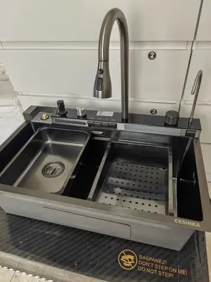 Évier cuisine multifonction haut de gamme avec robinet