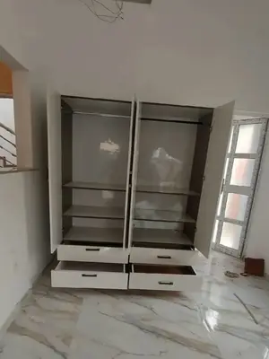 Armoire plusieurs places avec grand espace de rangement - Miniature 4