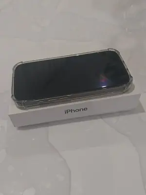 iPhone 15 comme neuf - 1 mois d'utilisation - Miniature 5