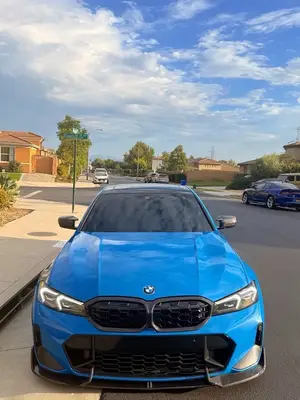 BMW Série 4 Bleue - Sportive et Élégante