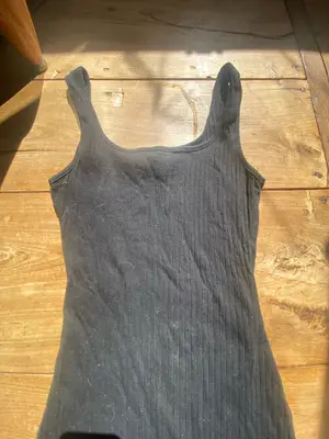 Robe noire élégante - Miniature 3