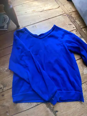 Pull bleu