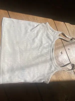 Haut blanc ou pyjama