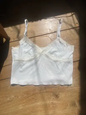 Haut blanc très chic