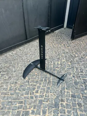 TAKOOMA Foil carbone et aluminium bon état