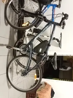 Vélo B'Twin très peu utilisé, en état neuf - Miniature 5