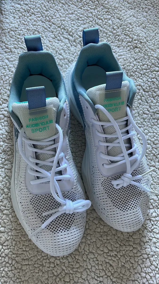 Chaussures de sport - Photo 1