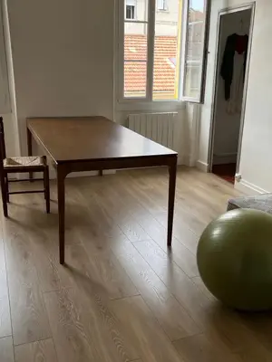 Table en bois pour 8 personnes - Miniature 2