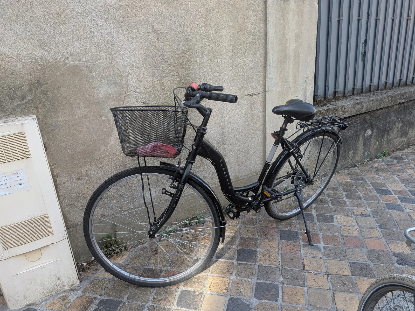 Vélo de ville Scrapper 6 vitesses avec accessoires, éclairages hors service - Photo 1