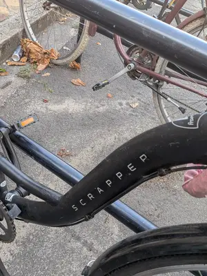 Vélo de ville Scrapper 6 vitesses avec accessoires, éclairages hors service - Miniature 5