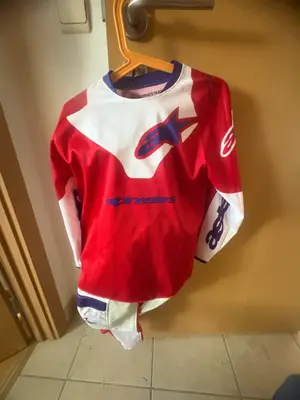 Ensemble taille S - neuf
