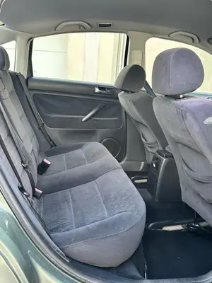 Volkswagen Passat de 2002 en bon état général, vitres électriques en panne - Miniature 2