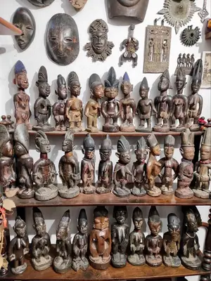 Lot de statuettes africaines en bois