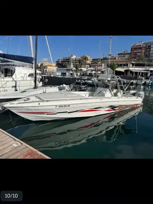 Bateau Wellcraft 302 Scarab Sport 2000, 8,99 m, bon état