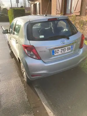Toyota à vendre pour 1200€ - Miniature 2