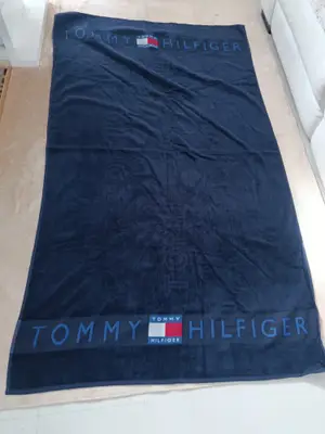 Serviette Tommy Hilfiger - Miniature 2