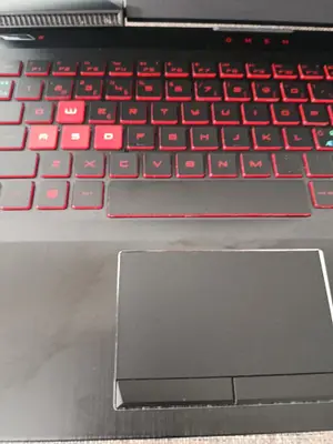 Ordinateur portable gaming Omen avec clavier suédois - Miniature 3
