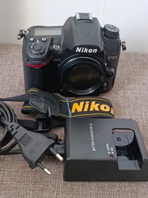 Appareil photo Nikon D7000 - Miniature 5