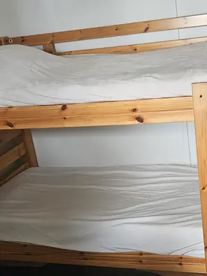 Lit superposé en bois à venir chercher