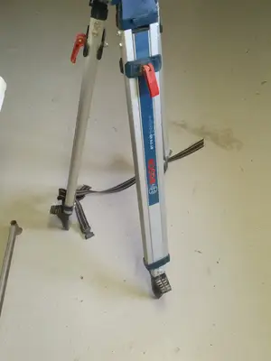 Trépied pour laser Bosch - Miniature 2