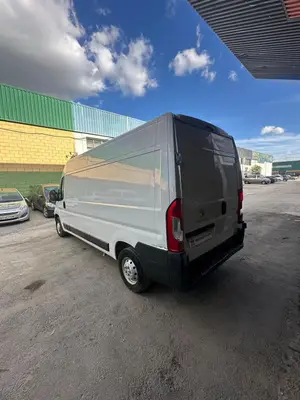 Peugeot Boxer 2.2 HDi 2013 aménagé, 180 000 km, installation 12V - Miniature 2