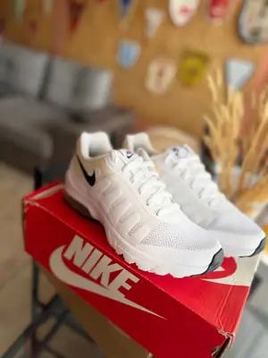 Chaussures  - Miniature 2