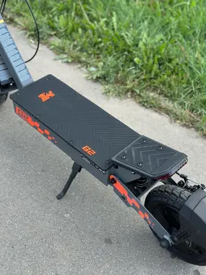 Trottinette électrique KuKirin G2 neuve, zéro kilomètre, livraison en France - Miniature 3
