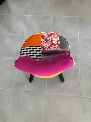 Lot de 2 fauteuils patchwork colorés - un en bon état, un légèrement abîmé - Miniature 4