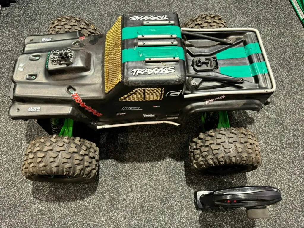 Camion monstre radiocommandé Traxxas X-Maxx 6S RTR sans balais, bon état - Photo 1