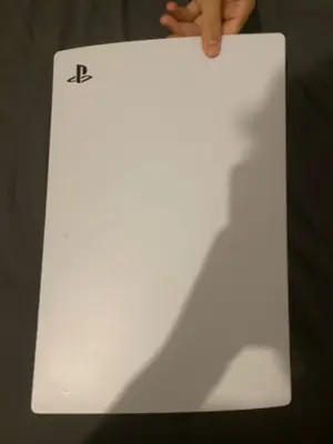 Console PS5 en bon état avec une manette - Miniature 4