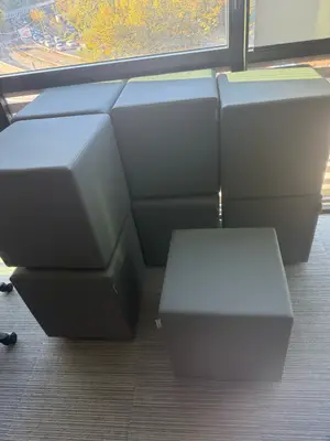 Petit tabouret pour salon ou terrasse