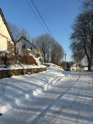 Propriété rurale à rénover avec terrain et bâtiment agricole en Mazurie - Miniature 4