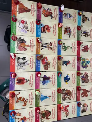 Audiocontes Disney Altaya - 63 livres + 66 figurines + enceinte - Miniature 2