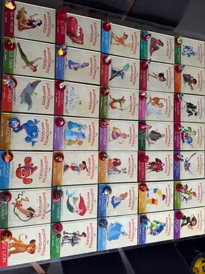 Audiocontes Disney Altaya - 63 livres + 66 figurines + enceinte