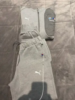 Ensemble Puma BMW Motorsport gris, haut taille S et bas taille M