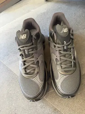 Baskets New Balance 2002R grises et violettes - Miniature 2